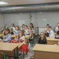 Za ukrajinsku decu školska godina je počela - u podrumu