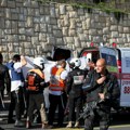 Dve osobe ubijene, petoro teško ranjeno u oružanom napadu na ulazu u Jerusalim
