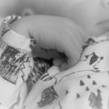 Beba od 4 meseca ima prelom lobanje i krvarenje u mozgu, u komi je? Užas u Istri