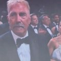 Kevin Kostner plakao kao kiša na Kanskom festivalu: Aplaudirali mu 7 minuta zbog filma na koji je uložio hipoteku (video)