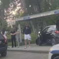 Automobilom demolirao autobusko stajalište! Drama u Kragujevcu: Policija na licu mesta (video)
