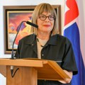 Maja Gojković otvorila izložbu o naivnom slikarstvu Kovačice u Bratislavi