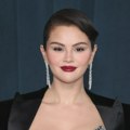 Selena Gomez donosi glamur osamdesetih: Pogledajte spot za pesmu „In the Dark“ Shopping vodič po izboru web urednice: Od…