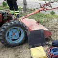 Umalo sebi otkinuo nogu dok je uređivao dvorište: Motokultivator ga povukao, krv lila na sve strane: Doktori strahuju da će…
