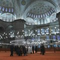 Papa Lav XIV posetio Plavu džamiju u Istanbulu