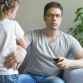 Psiholog: „Ne govorite deci da nemate para da im kupite ono što žele. Evo šta im treba reći“