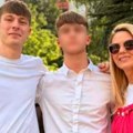 Gru bi bio ponosan da može ovo da vidi! Danica Andonov ispratila mlađeg sina na maturu: Pogledajte koliko su Vuk i Relja…