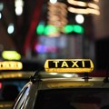Таксиста питао човека да ли је тражио вожњу, овај га избо ножем: Језиво насиље у Крагујевцу, мушкарац тешко рањен!