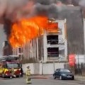 Ogroman požar u Liverpulu: Gori četvorospratna zgrada, postoji strah od rušenja (video)