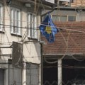 Zastava Kosova postavljena na vatrogasnoj stanici u Leposaviću