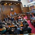 Konstitutivna sednica: Još jedan dan razmene uvreda vlasti i opozcije