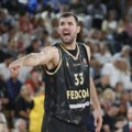Huanču nedovoljan indeks 39, Mirotić je MVP kola