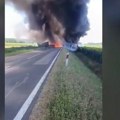 Detalji strašne nesreće kod Šida: Sudarila se 2 kamiona i traktor s prikolicama, policija ne može da im priđe