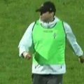 Lalatović napravio opšti haos na utakmici: Ušao u svađu sa obezbeđenjem, snimak obišao region! (video)
