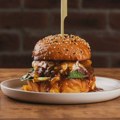 Svetski dan burgera - kako je nastao i šta ga razlikuje od hamburgera