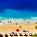 Napada kupače u plićaku Ova opasna, otrovna riba seje paniku na plažama u Grčkoj Njeni ujedi završavaju čak i amputacijom