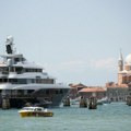 Građani Venecije protiv ulaska superjahte američkog ambasadora u gradsku lagunu