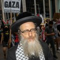 Ухапшена глумица Сузан Сарадон током протеста против Нетањахуа