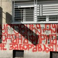 Osvanuli grafiti: Navijači Vojvodine protiv Jugovića