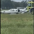 Pilotu pozlilo, putnica prizemljila avion: Žena nepovređena u incidentu na ostrvu u Masačusetsu (video)