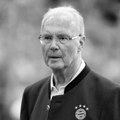 Velikani se opraštaju od kajzer franca: Bekenbauer je bio najbolji fudbaler u istoriji Nemačke