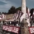 Delije "obojile" Kalemegdan u crveno-belo, a evo i zašto