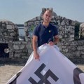 Hitna akcija: Aktivisti skinuli kukasti krst sa tvrđave u Nišu VIDEO