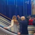 Dešava se? Tramp i Melanija se zaglavili na pokretnim stepenicama UN (video)