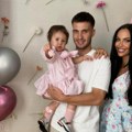 Aleksandra Adžić za Story otkriva detalje prvog rođendanskog slavlja ćerke Maše: Svećicu će oduvati sa sestrom i drugarima iz…