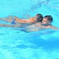 Oprez najbolji spasilac: Na kraljevačkom gradaskom bazenu održana edukacija o bezbednosti kupača