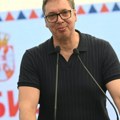 "Najteži posao rade, a primanja su im mala": Vučić najavio povećanje plata socijalnim radnicima
