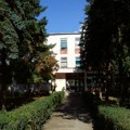 Zbog prokišnjavanja krova učenici iz Pejkovca danas na onlajn nastavi