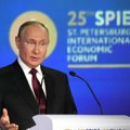 Gledajte na Sputnjiku s prevodom: Putin na Međunarodnom ekonomskom forumu u Sankt Peterburgu
