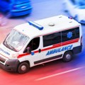 Teška saobraćajka na Karaburmi, dvoje povređeno: Žena (37) prevezena na reanimaciju