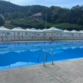 Otvorena kupališna sezona na bazenima u Gornjem Milanovcu: Za mališane i đake odlikaše ulaz besplatan