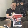 Oni čiji su se lideri obogatili krađom i prodajom medijskog prostora sada morališu i podučavaju nekoga ko radi po zakonu