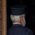 Sveštenik rešio dilemu: Da li nošenje nakita pokojnika donosi nesreću, i šta učiniti sa njim nakon smrti vlasnika
