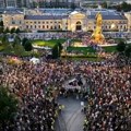 ORF: Desetine hiljada odale počast žrtvama pada nadstrešnice, nagoveštaji da se spremaju izbori u Srbiji
