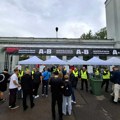 Bruka! Neviđen skandal pred meč orlova u letoniji! Obezbeđenje pravi haos ispred stadiona! Zabranjene srpske zastave, dresovi…