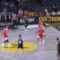 Murinen "polomio" obruč u Areni! Monstruozno zakucavanje! (video)