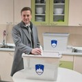 Golob pozvao Slovence da izađu na izbore: Demokratija se više ne podrazumeva