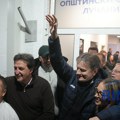 Trubači i baklje, ovako SNS slavi ubedljivu pobedu u Lučanima: Glišić kaže - nikad nismo dobili veći broj glasova ovde…