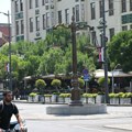 Šapićevo „iznenađenje“: Nova skulptura „Terazije“ postavljena u centru tokom noći