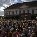 „Nećemo dozvoliti diktaturu Petera Mađara“: Kako je bilo na protestu Orbanovih pristalica protiv smene predsednika Tamaša…