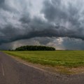 Snažno nevreme potopiće region! Atlantski ciklon donosi tornada i superćelijske oluje na Balkan, živa će pasti i do 20…