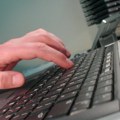 „Koristili računare za posao da bi pristupali sajtovima za odrasle“: Nemački nadbiskup objavio da je razočaran u…