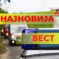 Četiri osobe povređene na Zrenjaninskom putu Težak sudar motocikliste i dva automobila