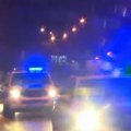 Ispalio pet hitaca u vazduh, pa pucao sebi u bradu! Policajac prevezen u bolnicu, ovo su detalji