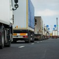 Kolaps na raskrsnici u Novom Sadu: Pokvario se kamion