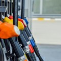 Devojčica (12) iskočila iz automobila kada je lopov ukrao automobil Detalji krađe na pumpi u Obrenovcu